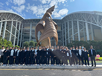 我校師生觀看全運會排球賽